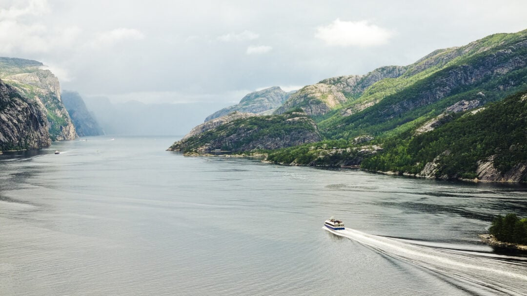 Fjord cruise Lysefjorden pg Preikestolen