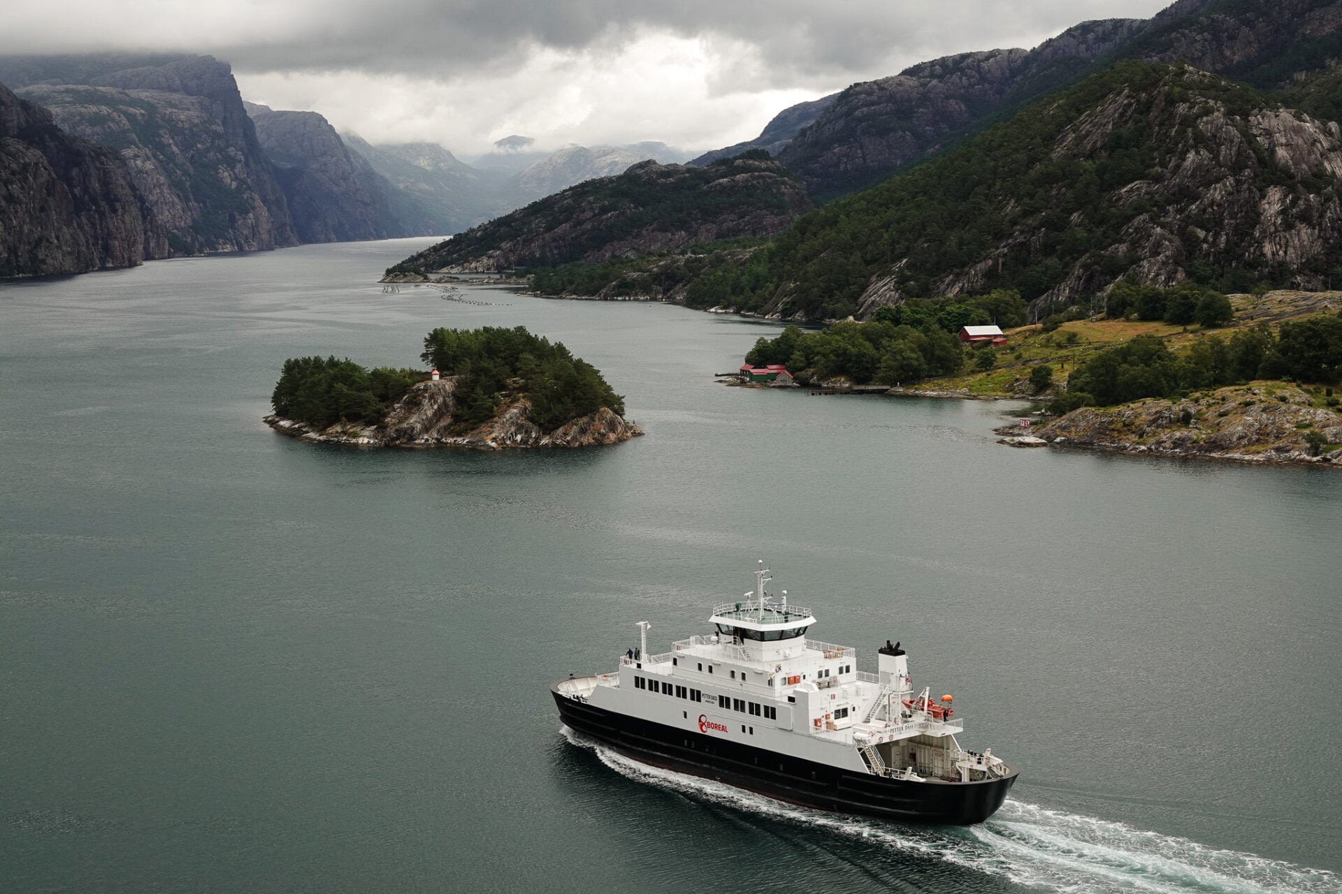 The scenic Tourist ferry 